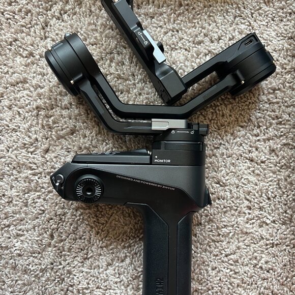 ZHIYUN Weebill 2, 3-Axis Gimbal Stabilizer for DSLR and Mirrorless Camera, Nikon - Picture 6 of 7
